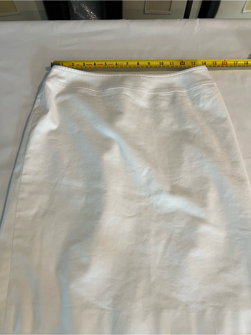 Classic White Pencil Skirt Petite Size 4P - Picture 9 of 9